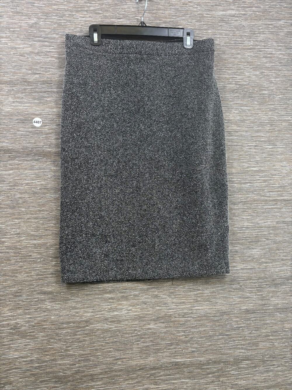 Banana Republic Straight Pencil Skirt Womens Size 14 Black & White Herringbone